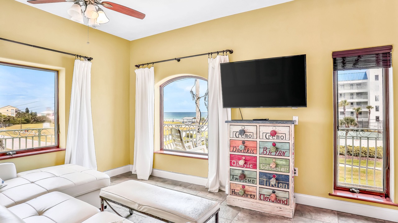 Photo of Livingroom in Bethune Beach
