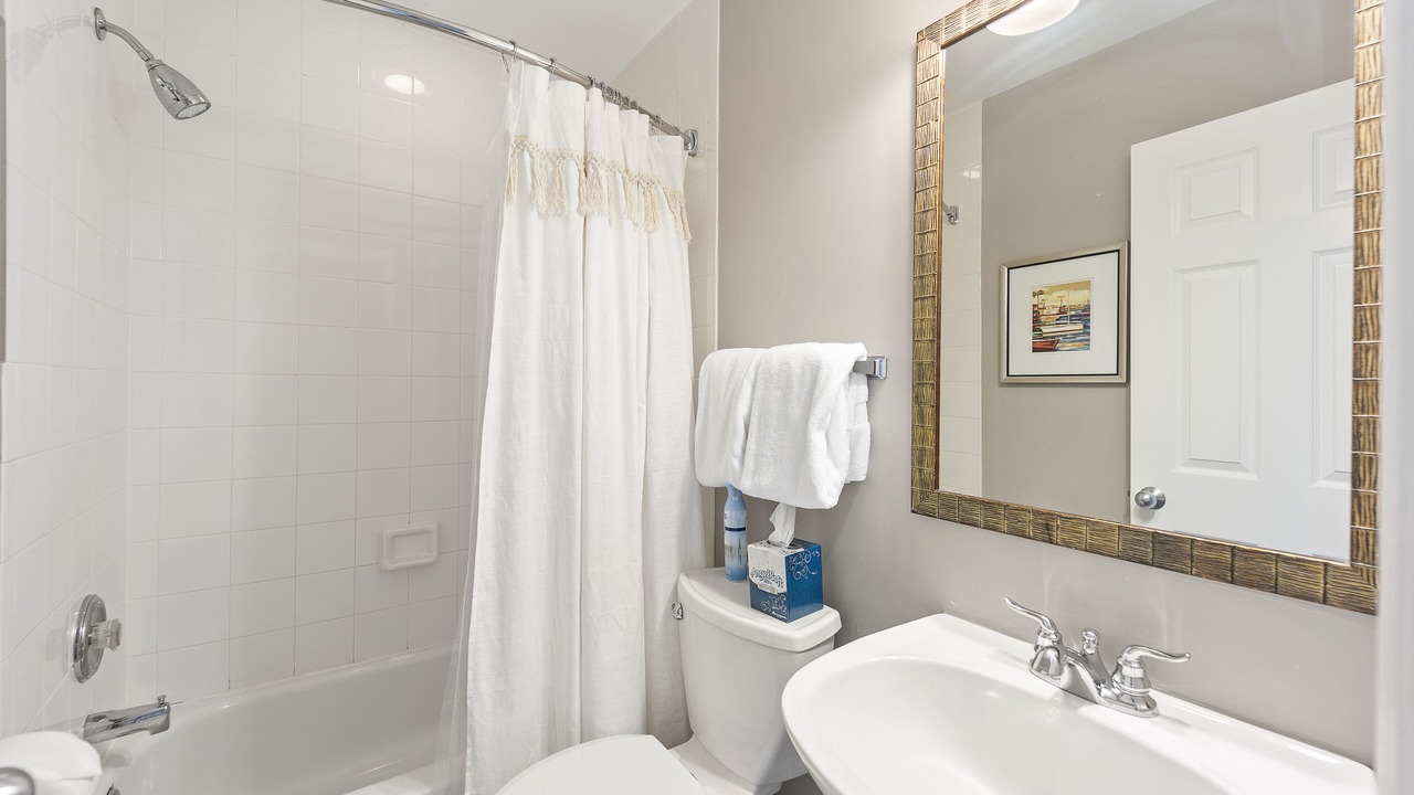 Photo of Bathroom in Marathon