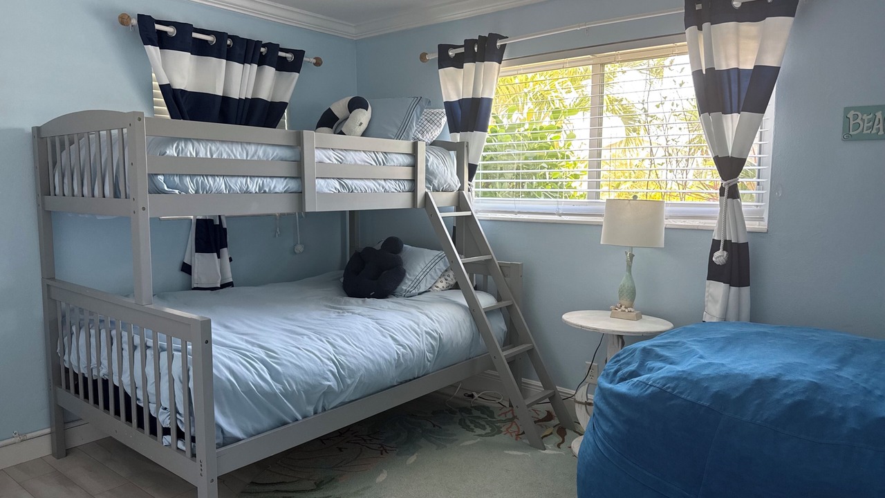 Photo of Bedroom in Deerfield Beach