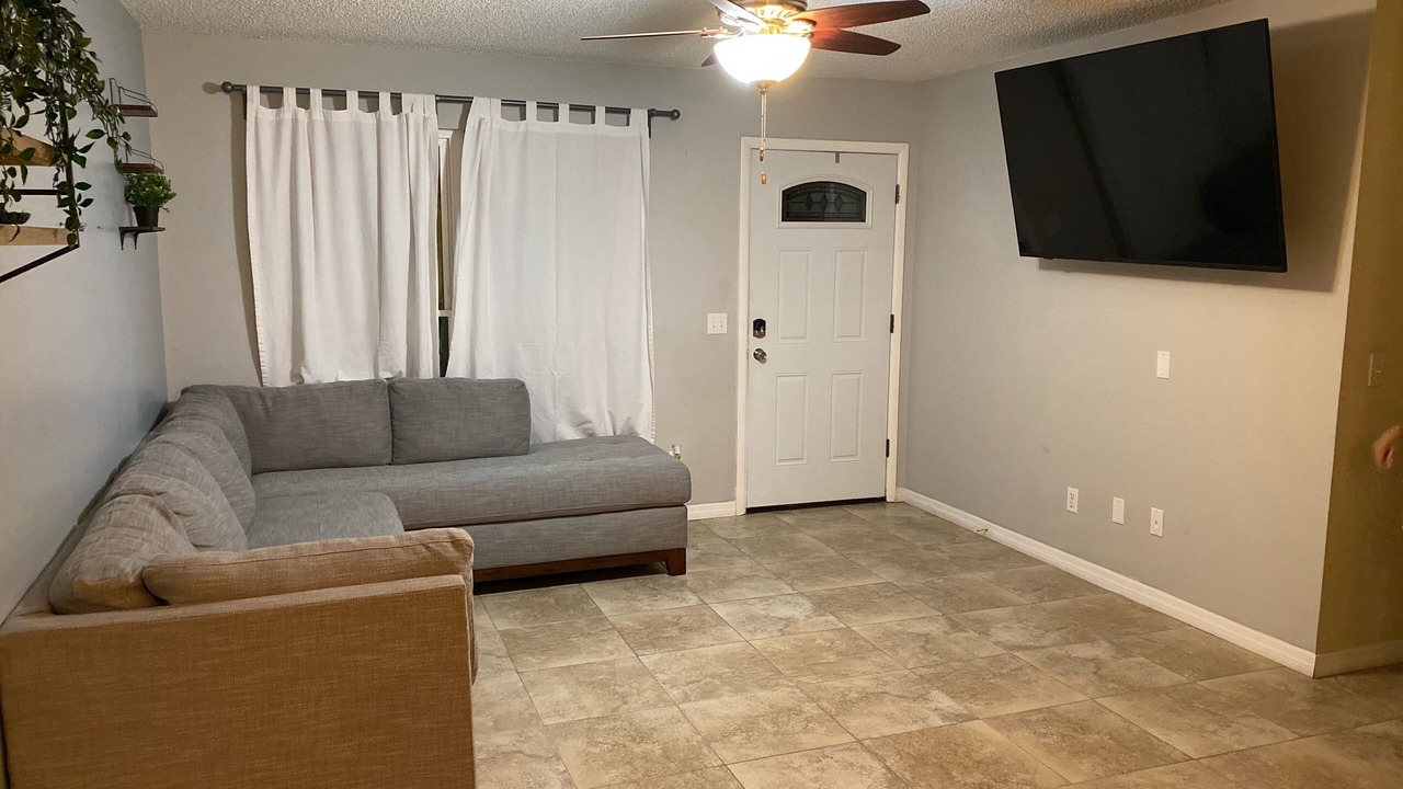 Photo of Livingroom in Campbell