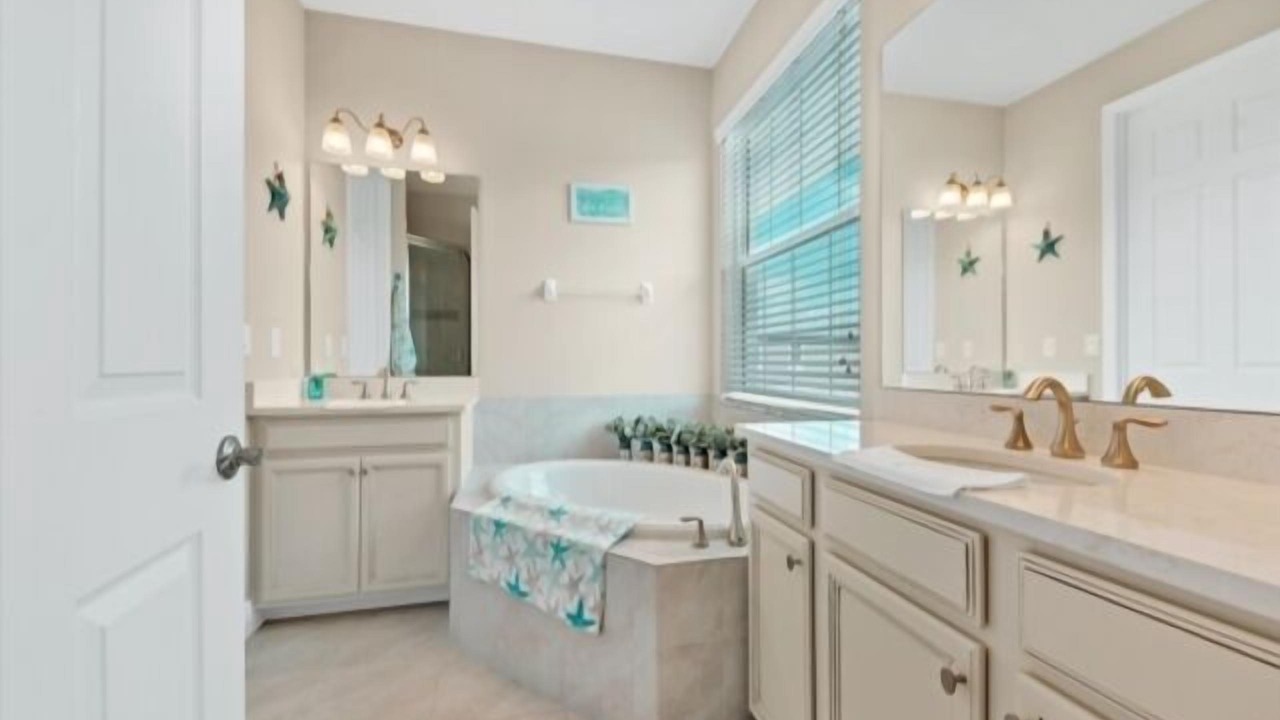 Photo of Bathroom in Cape Haze