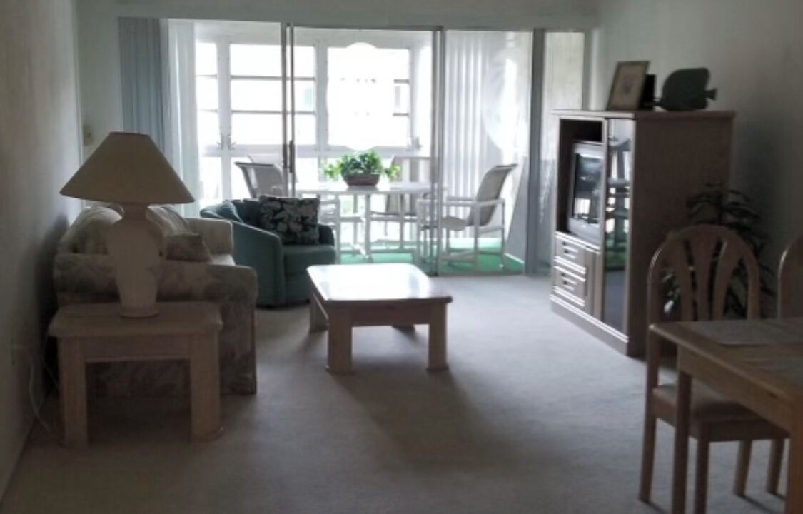 Photo of Livingroom in Island Estate