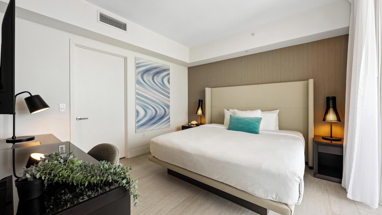 Photo of Bedroom in Hollywood South Central Beach