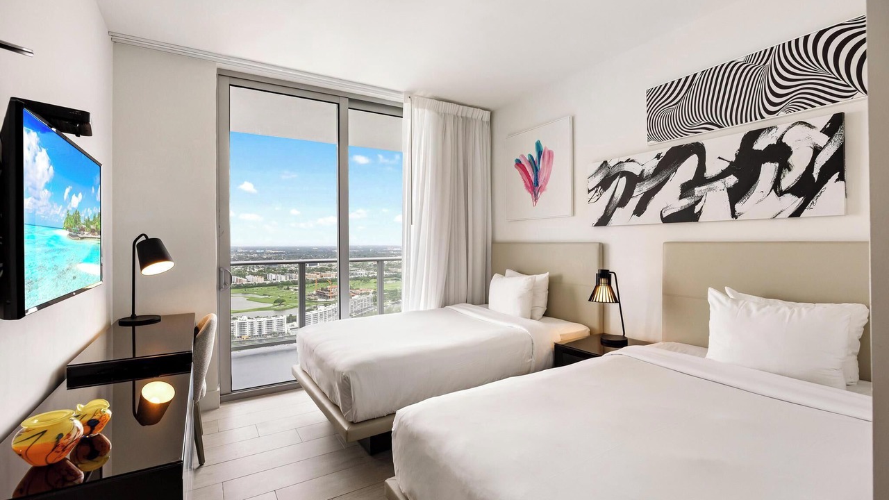Photo of Bedroom in Hollywood South Central Beach