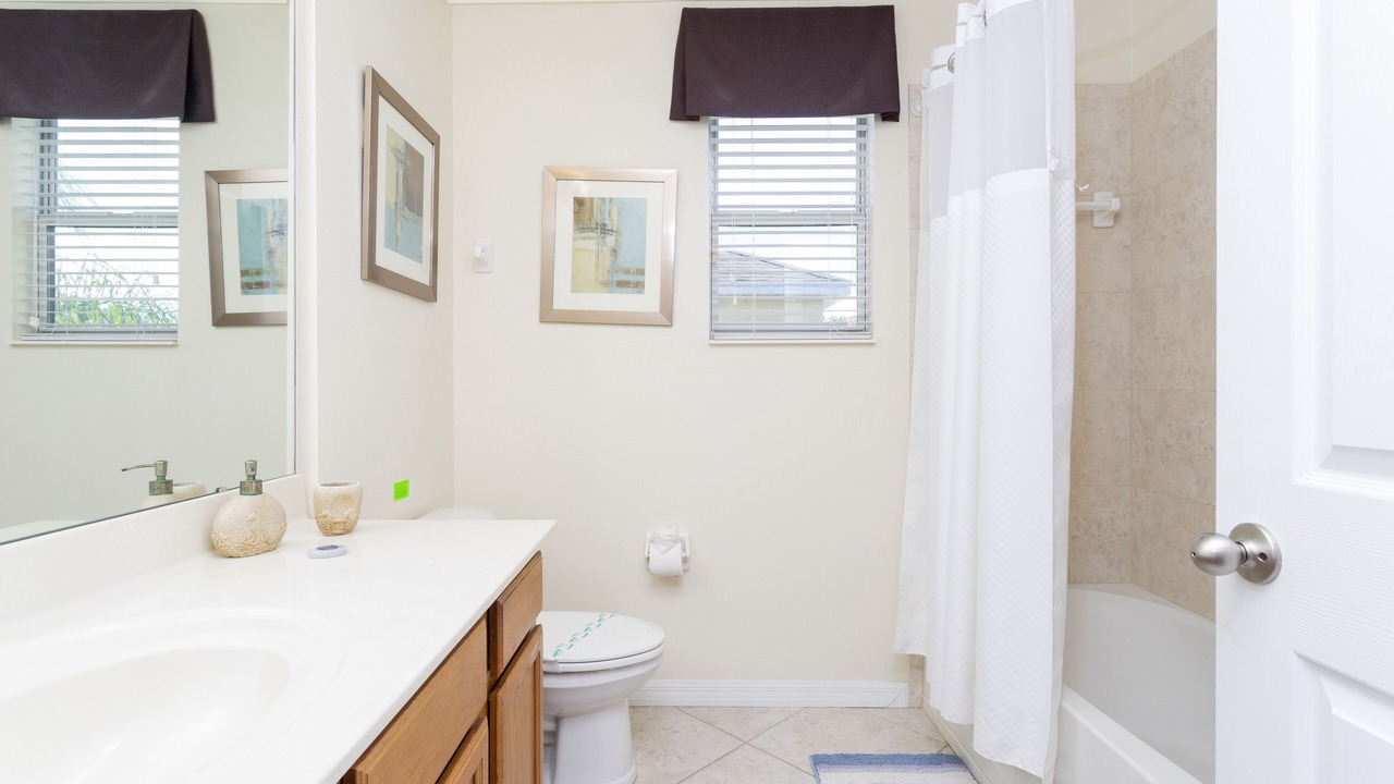 Photo of Bathroom in Veranda Palms