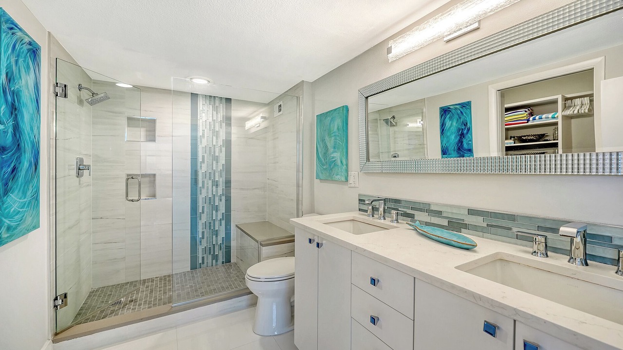 Photo of Bathroom in Longboat Key
