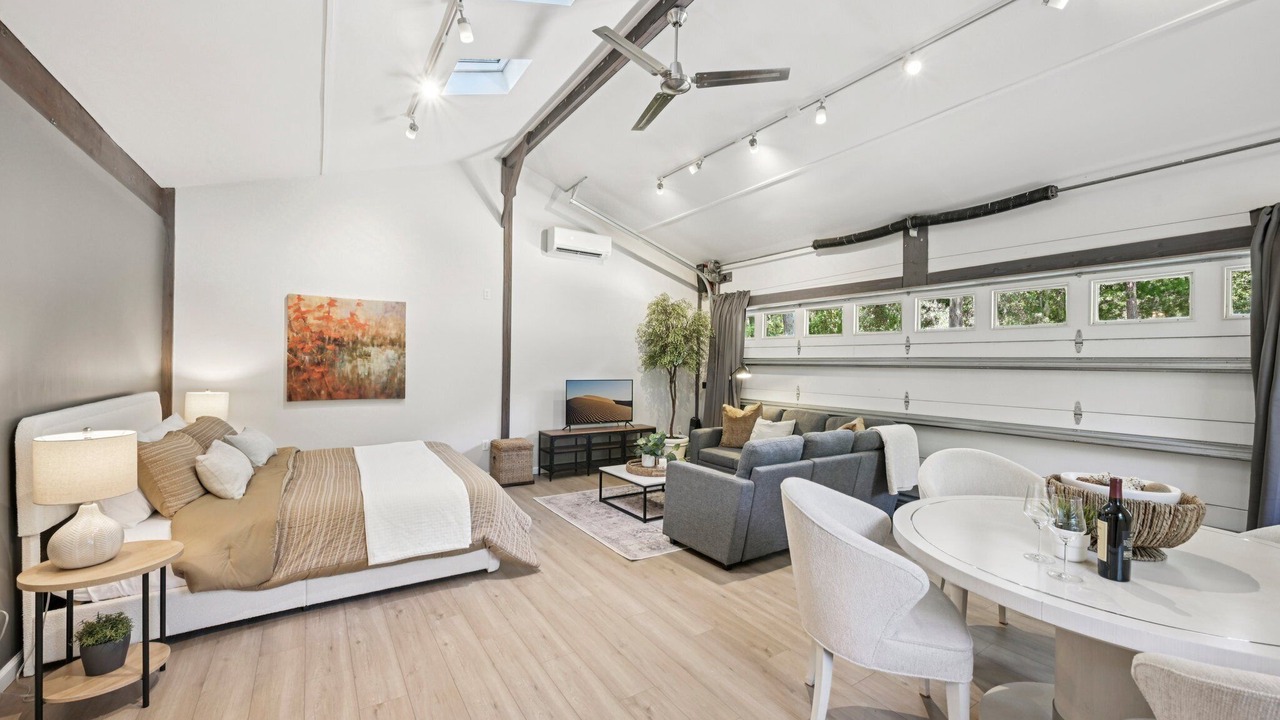 Photo of Bedroom in Mandarin