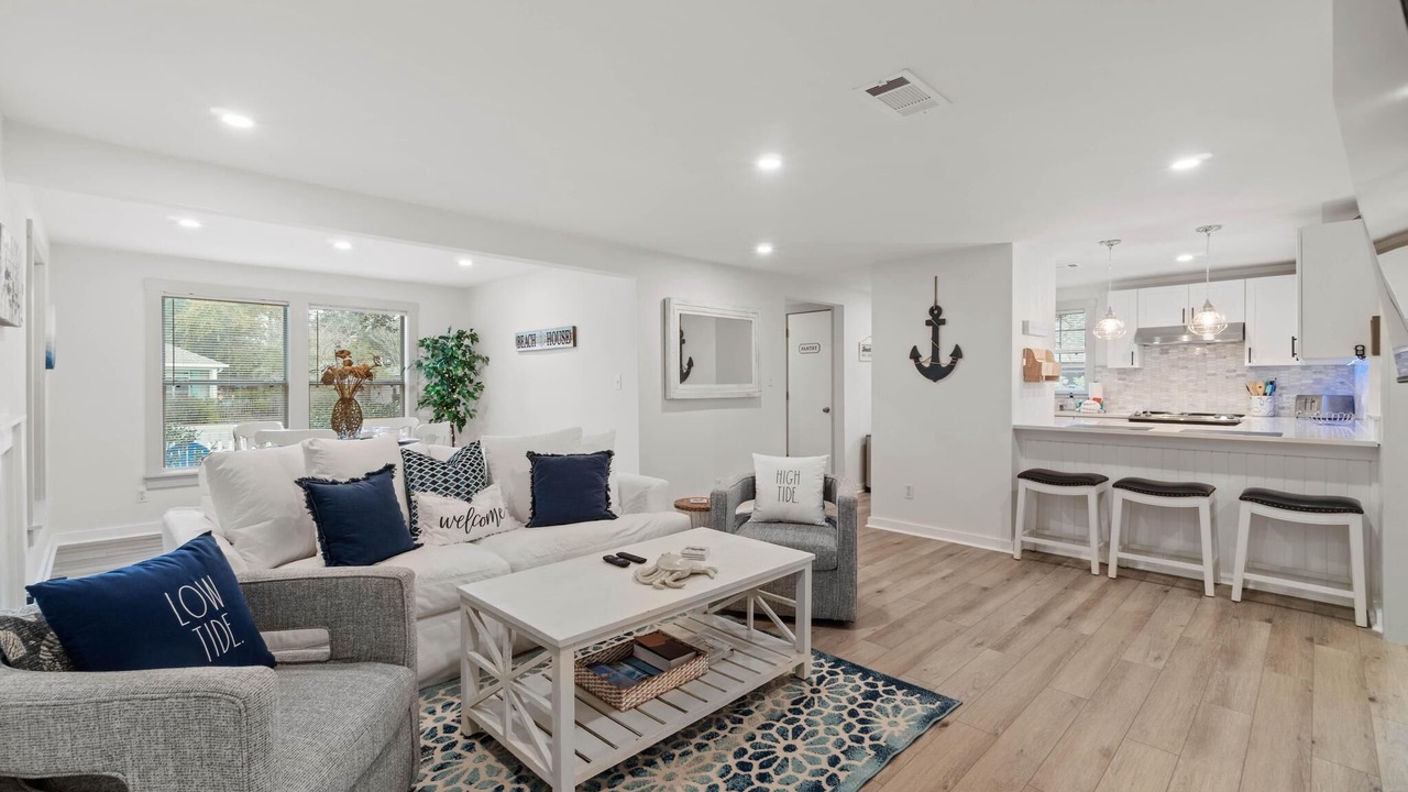 Photo of Livingroom in Gulfview Heights