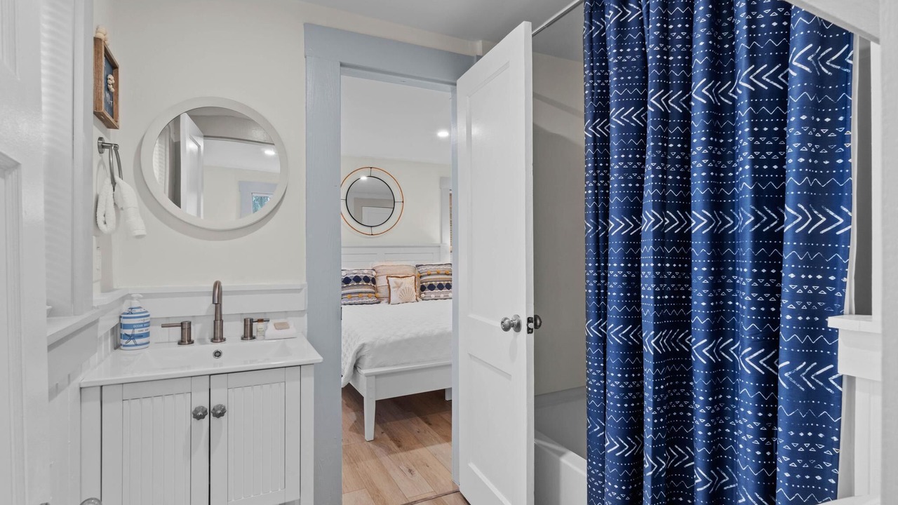 Photo of Bathroom in Gulfview Heights