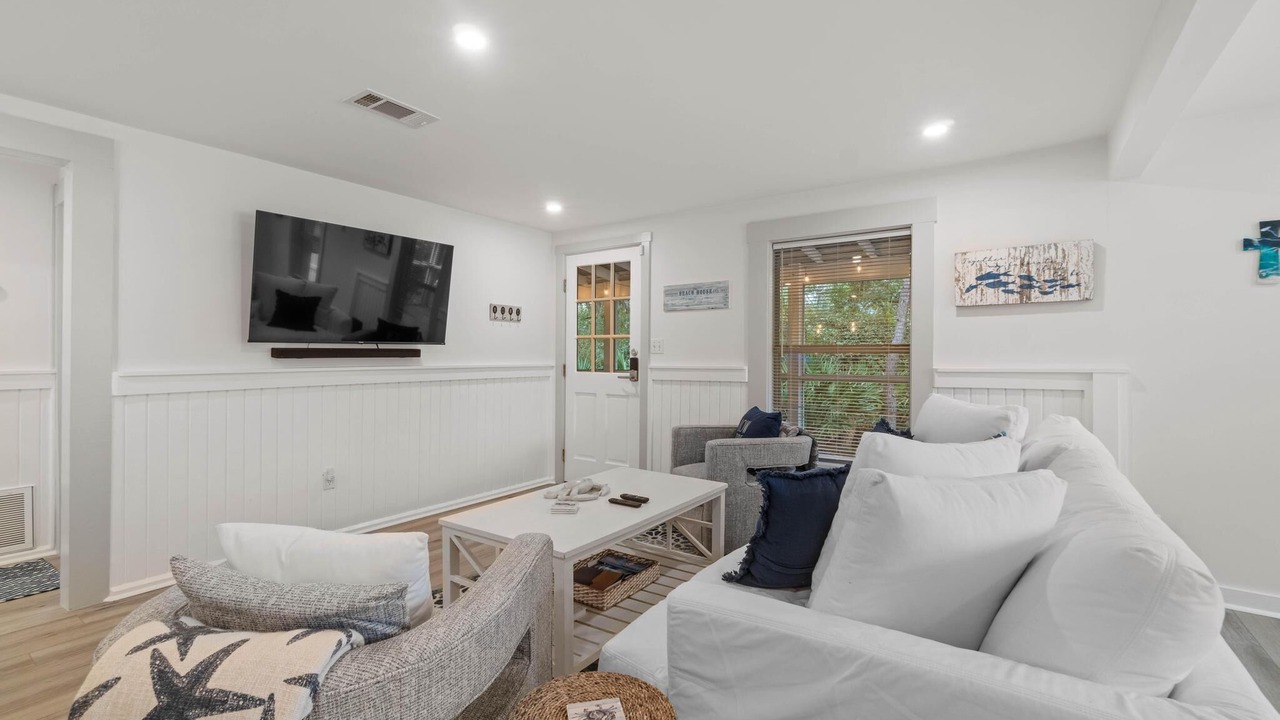 Photo of Livingroom in Gulfview Heights