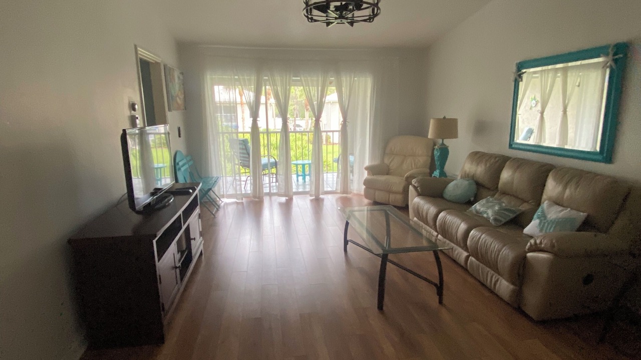 Photo of Livingroom in Naples Park