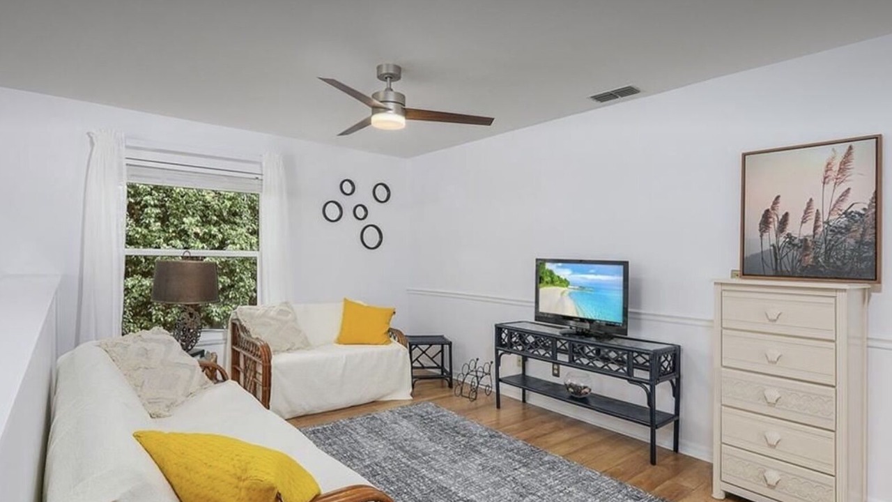 Photo of Livingroom in Naples Park