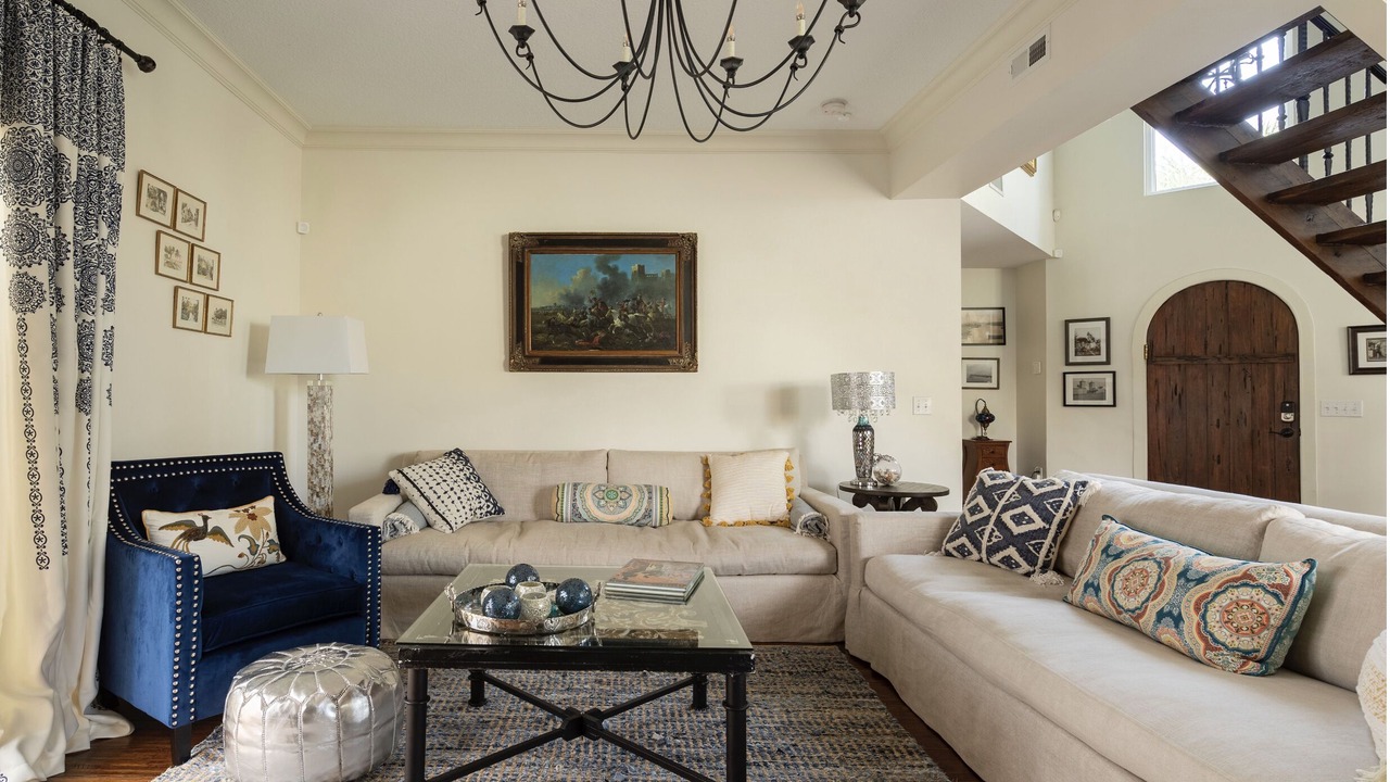Photo of Livingroom in Butler Beach