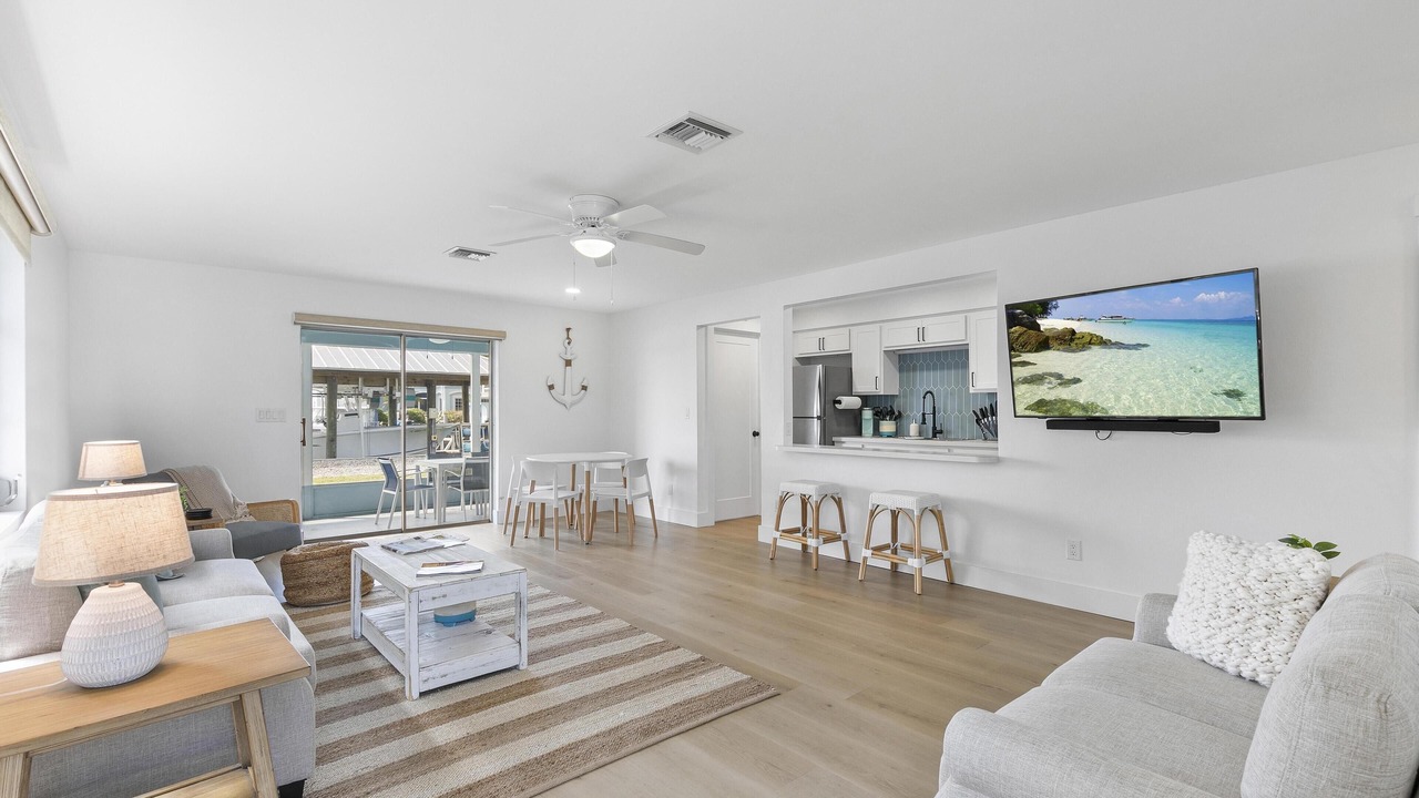 Photo of Livingroom in Isles of Capri