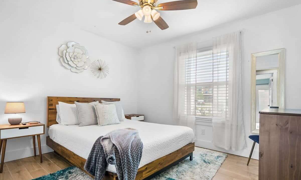Photo of Bedroom in Crescent Beach