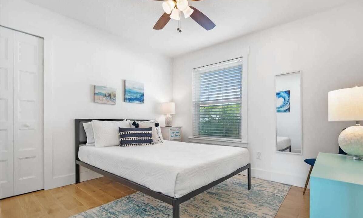 Photo of Bedroom in Crescent Beach