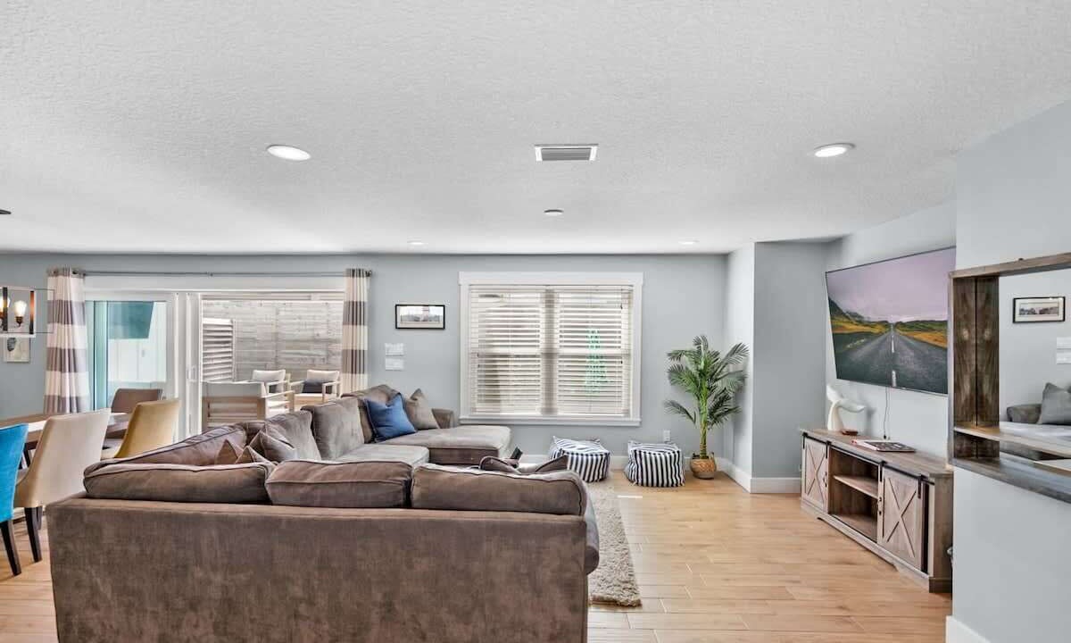 Photo of Livingroom in Crescent Beach