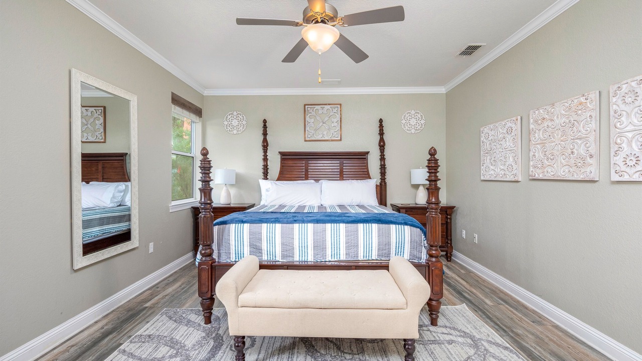 Photo of Bedroom in Crystal Beach