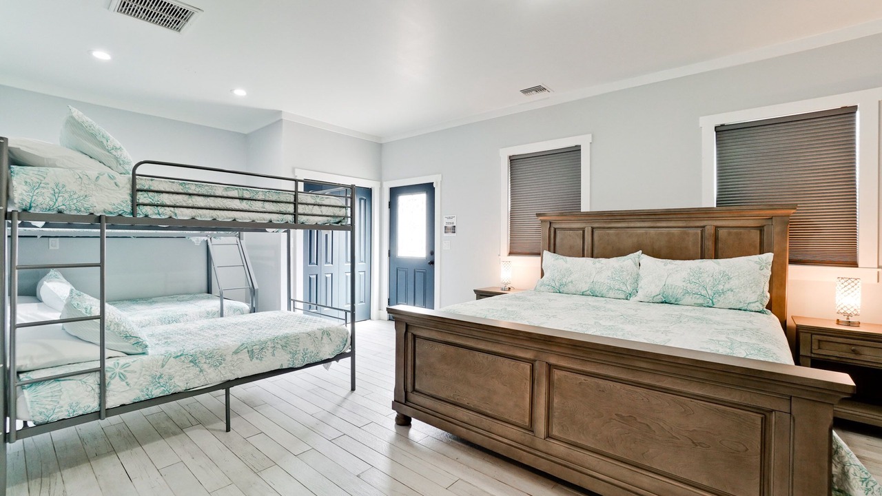 Photo of Bedroom in Trailer Estates