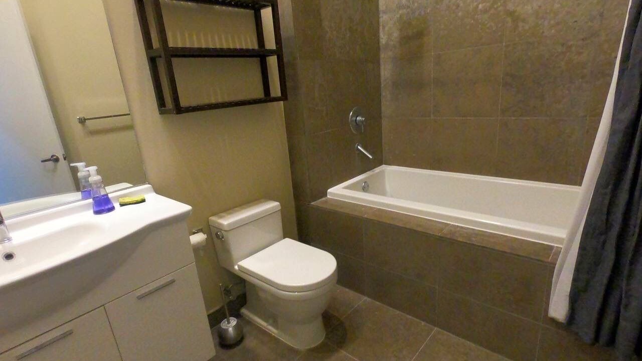 Photo of Bathroom in Brickell