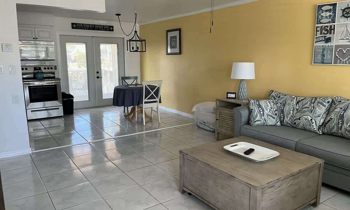 Photo of Livingroom in Saint James City