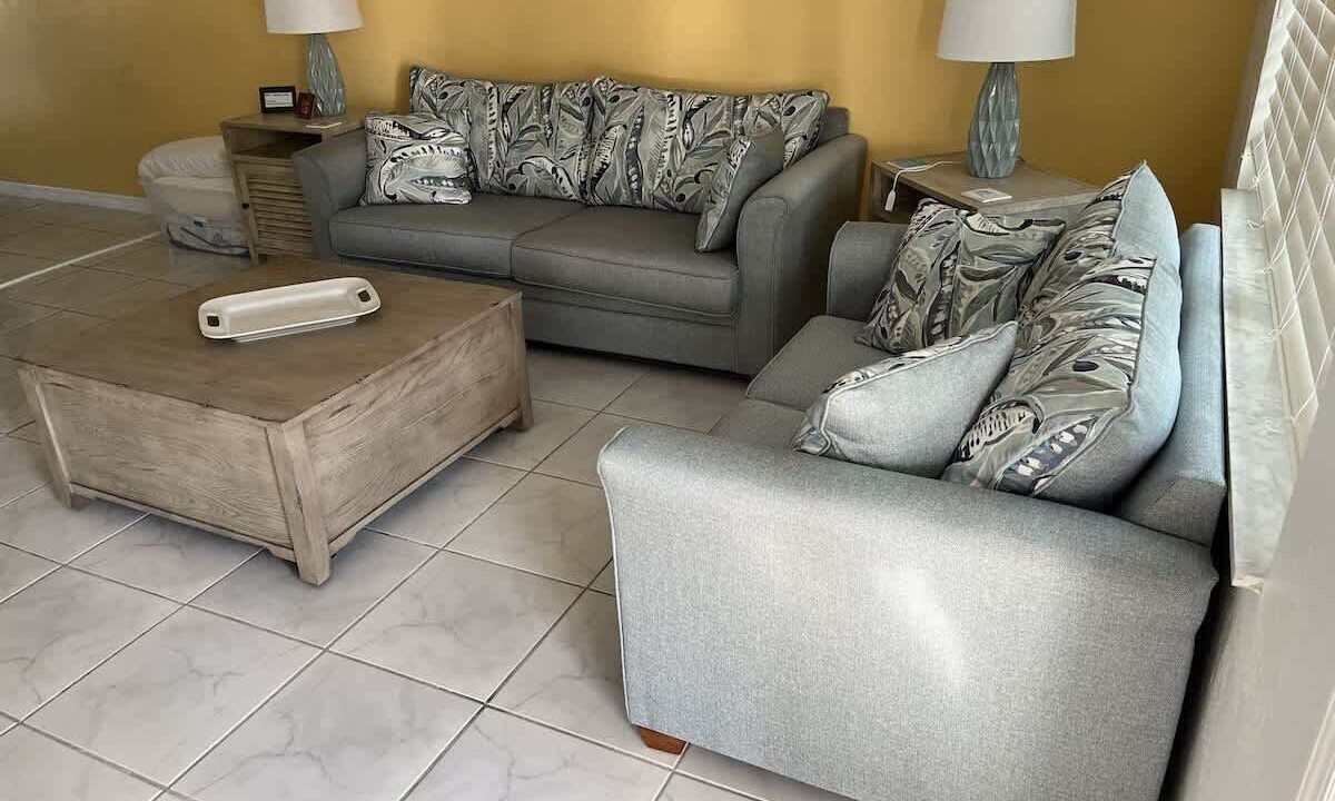 Photo of Livingroom in Saint James City