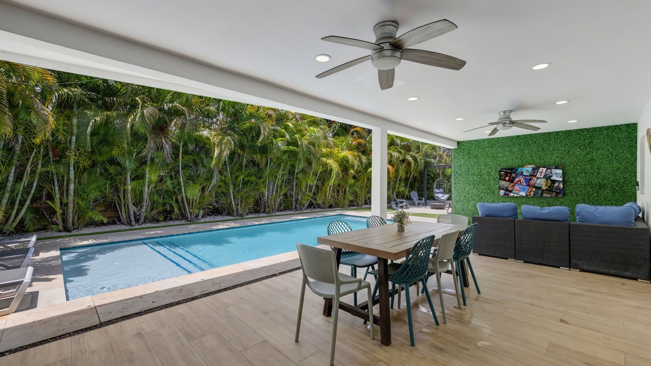 Photo of Outdoor in North Miami Beach