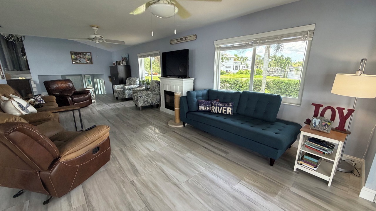 Photo of Livingroom in Alabama Grove Terrace