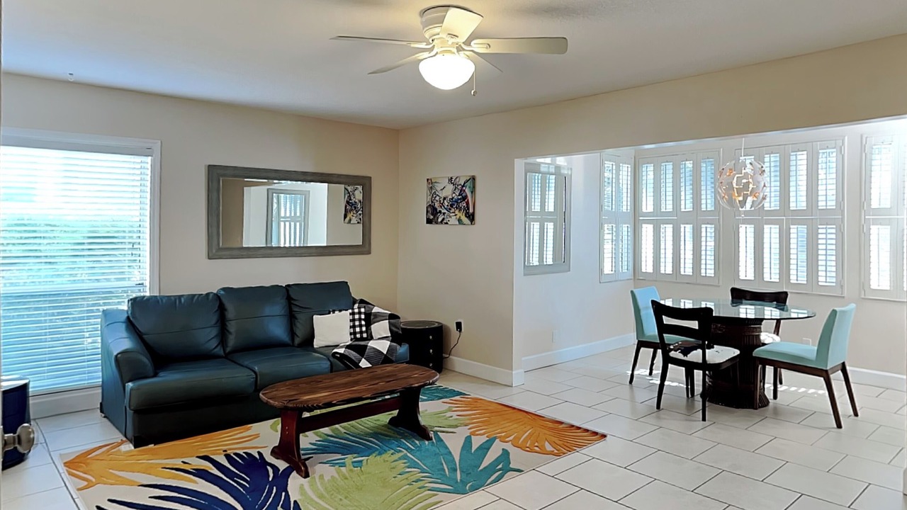 Photo of Livingroom in Butler Beach