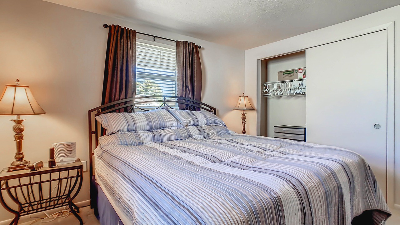 Photo of Bedroom in Venice Gardens