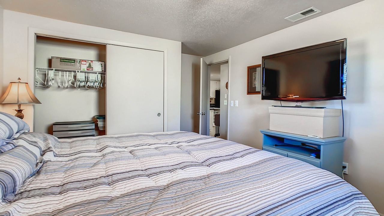 Photo of Bedroom in Venice Gardens