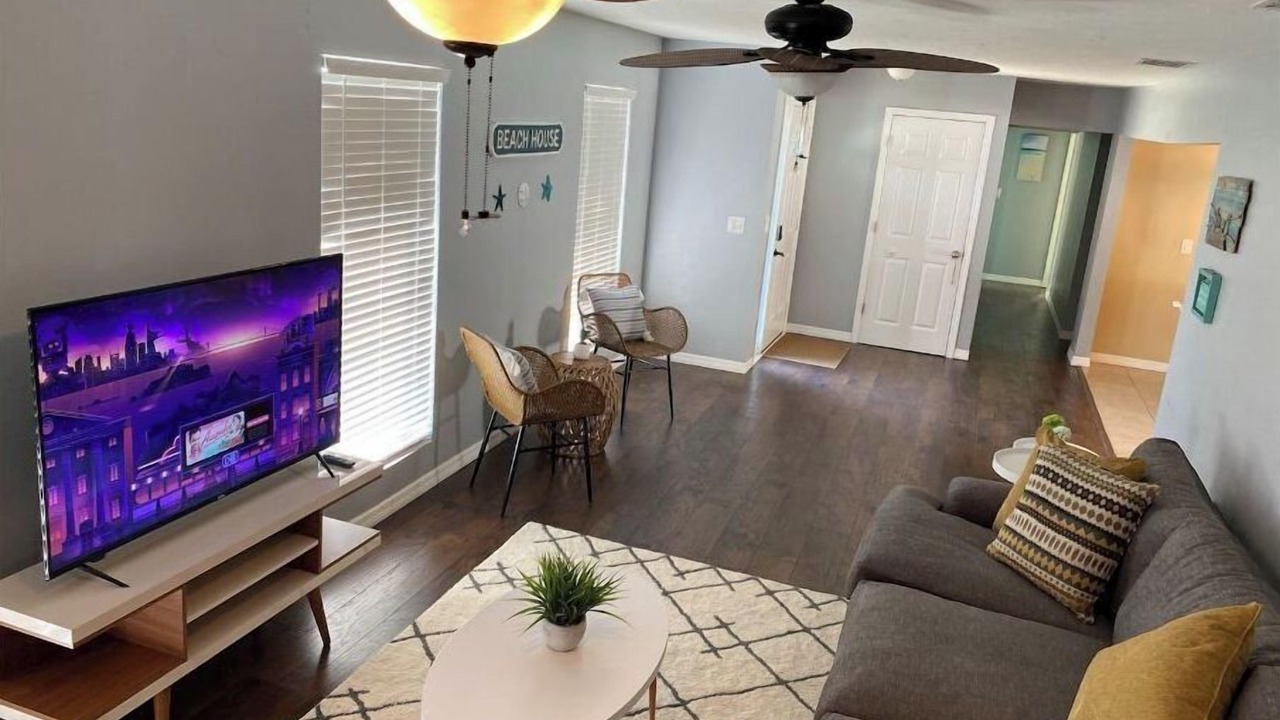 Photo of Livingroom in Bayshore Gardens