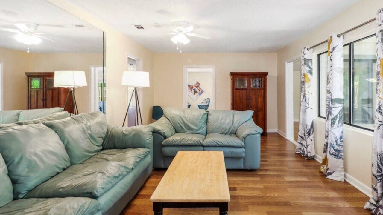 Photo of Livingroom in Gainesville