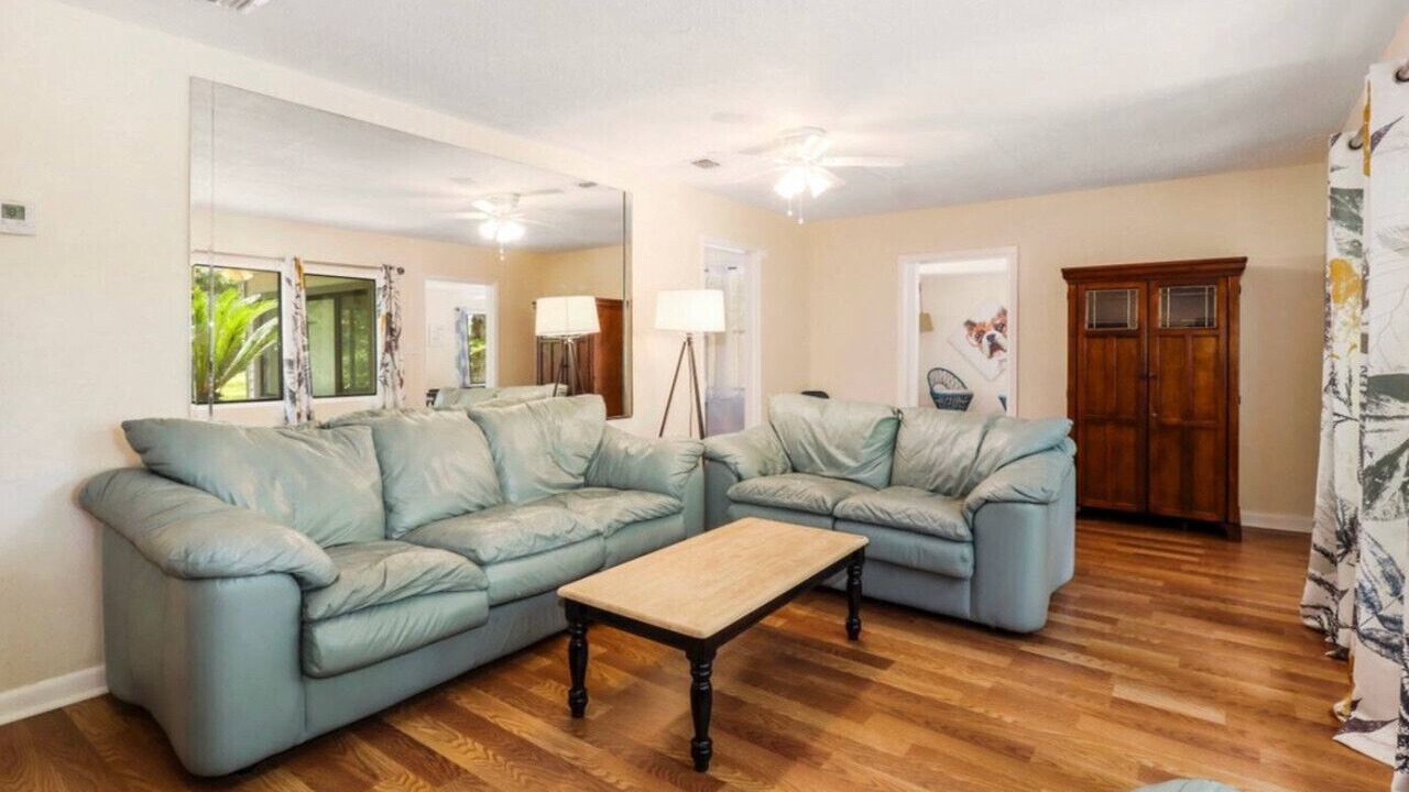Photo of Livingroom in Gainesville