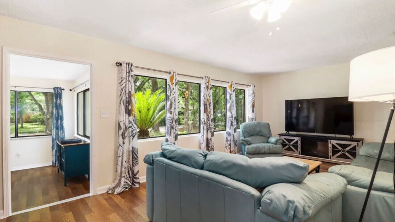 Photo of Livingroom in Gainesville