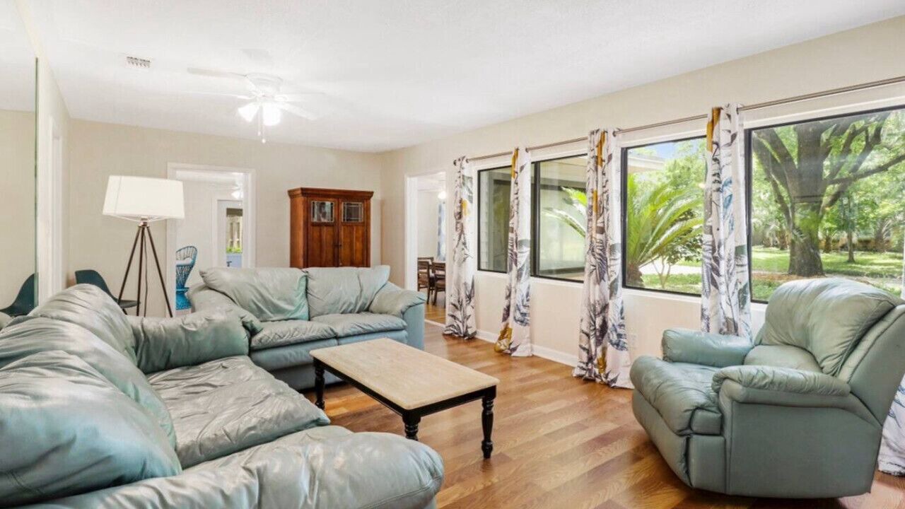 Photo of Livingroom in Gainesville