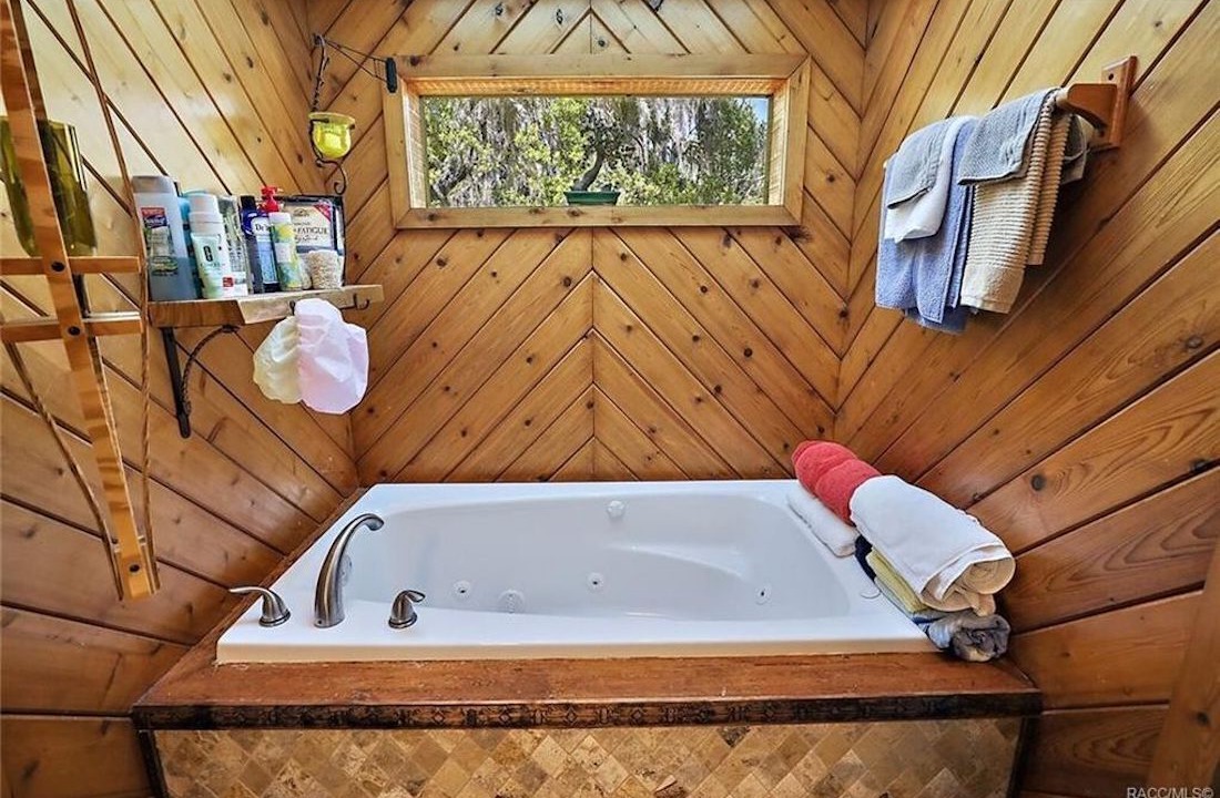 Photo of Bathroom in Hernando