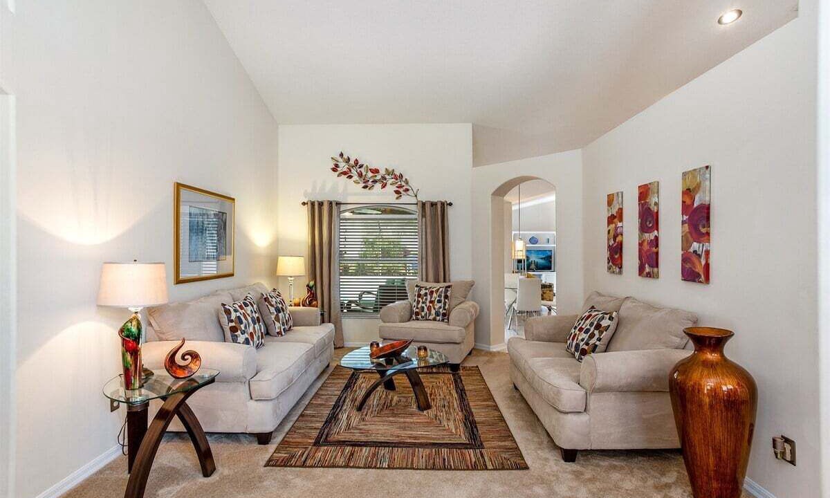 Photo of Livingroom in Orange Tree