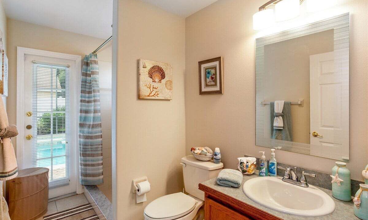Photo of Bathroom in Orange Tree