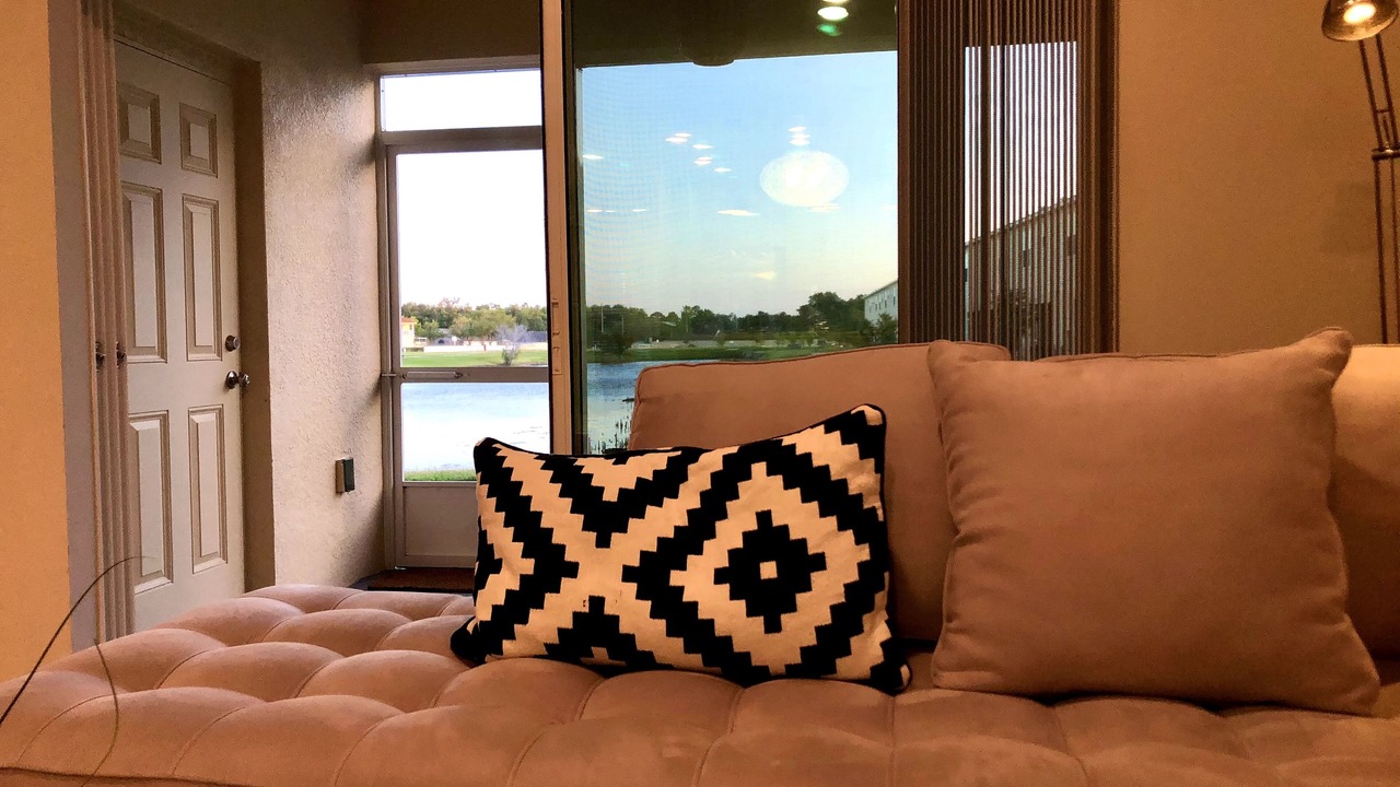 Photo of Livingroom in Eagle Pointe South