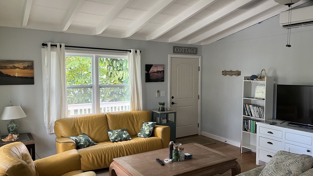 Photo of Livingroom in Eden Pines