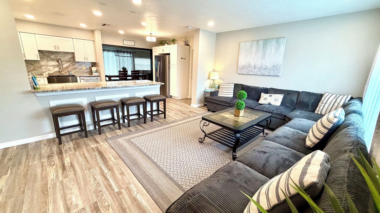Photo of Livingroom in Seminole