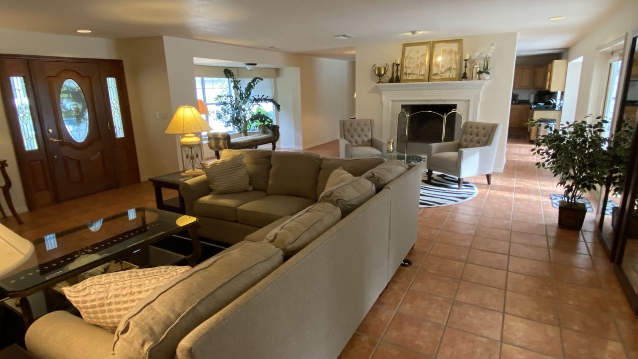 Photo of Livingroom in Fellowship