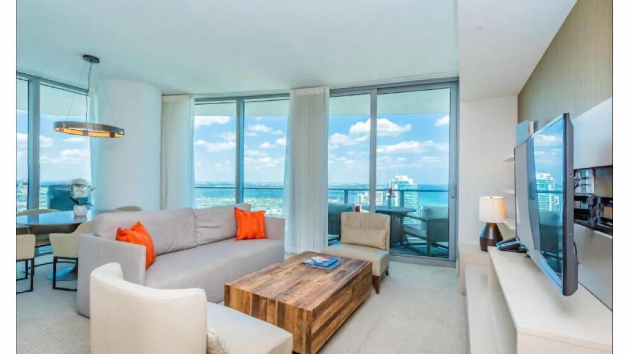 Photo of Livingroom in Hollywood South Central Beach
