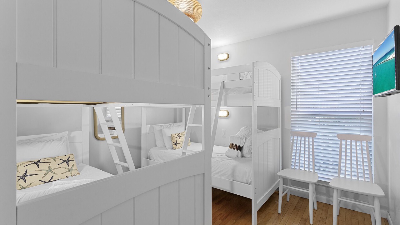 Photo of Bedroom in Gulfview Heights
