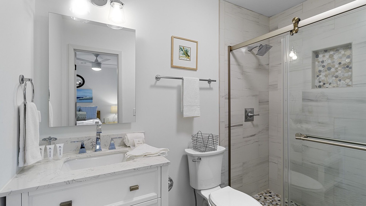 Photo of Bathroom in Gulfview Heights