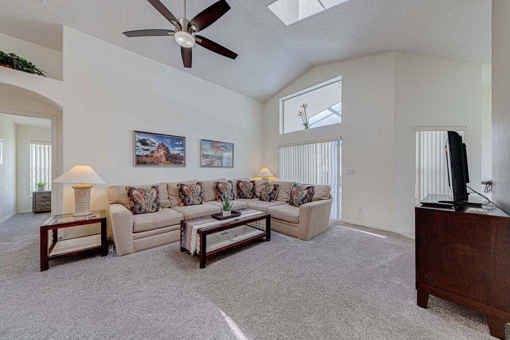Photo of Livingroom in Orange Tree