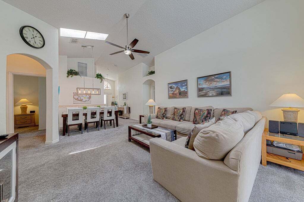 Photo of Livingroom in Orange Tree