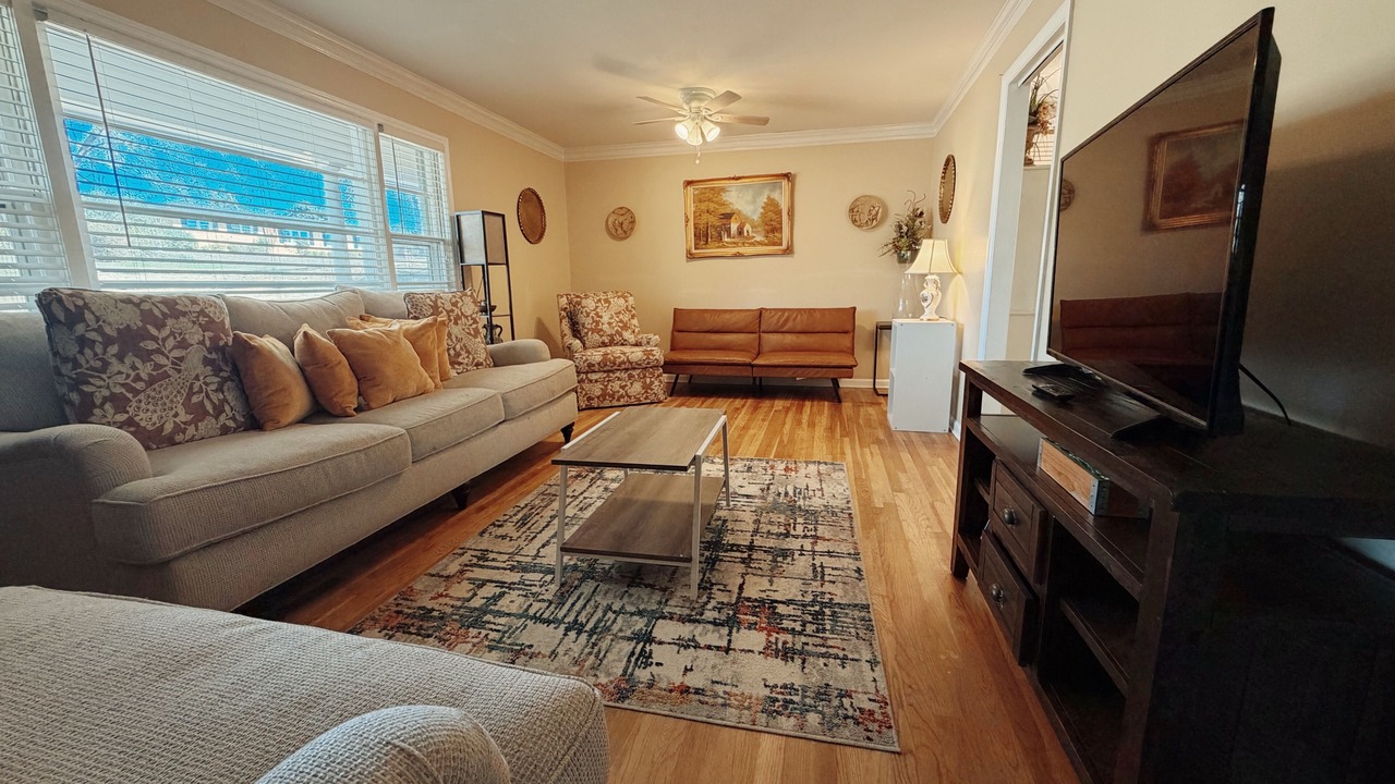 Photo of Livingroom in Valdosta