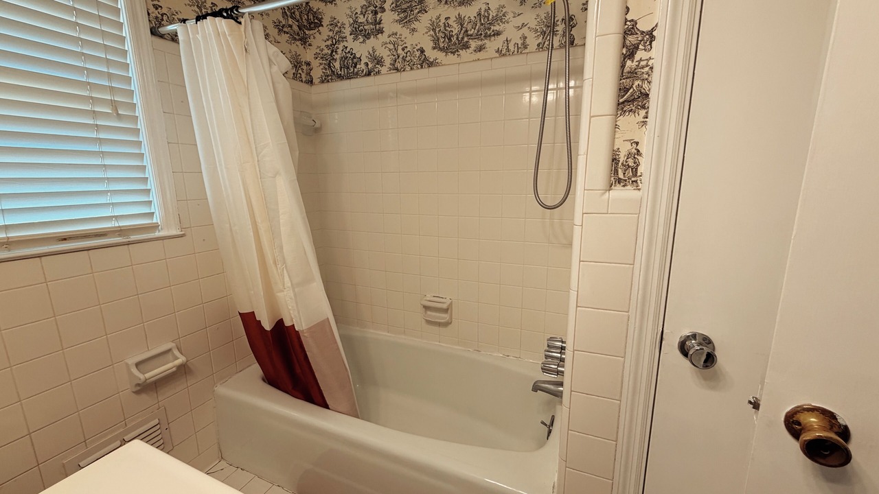 Photo of Bathroom in Valdosta